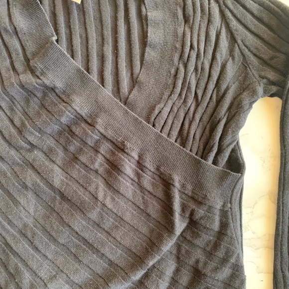 THYME Maternity Dark Army Green Cross Wrap Sweater SIZE M - Picture 3 of 6